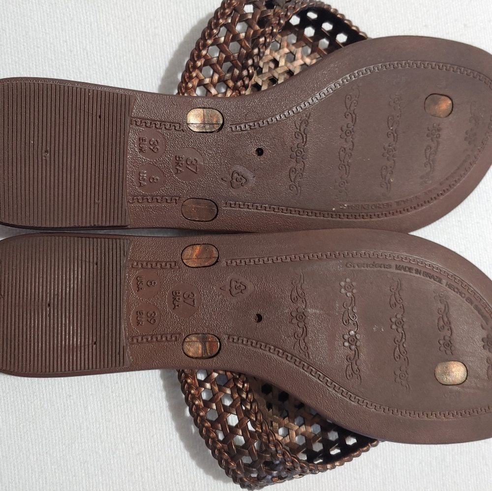 Grendene floral sandals.  Size 8 - Picture 6 of 8